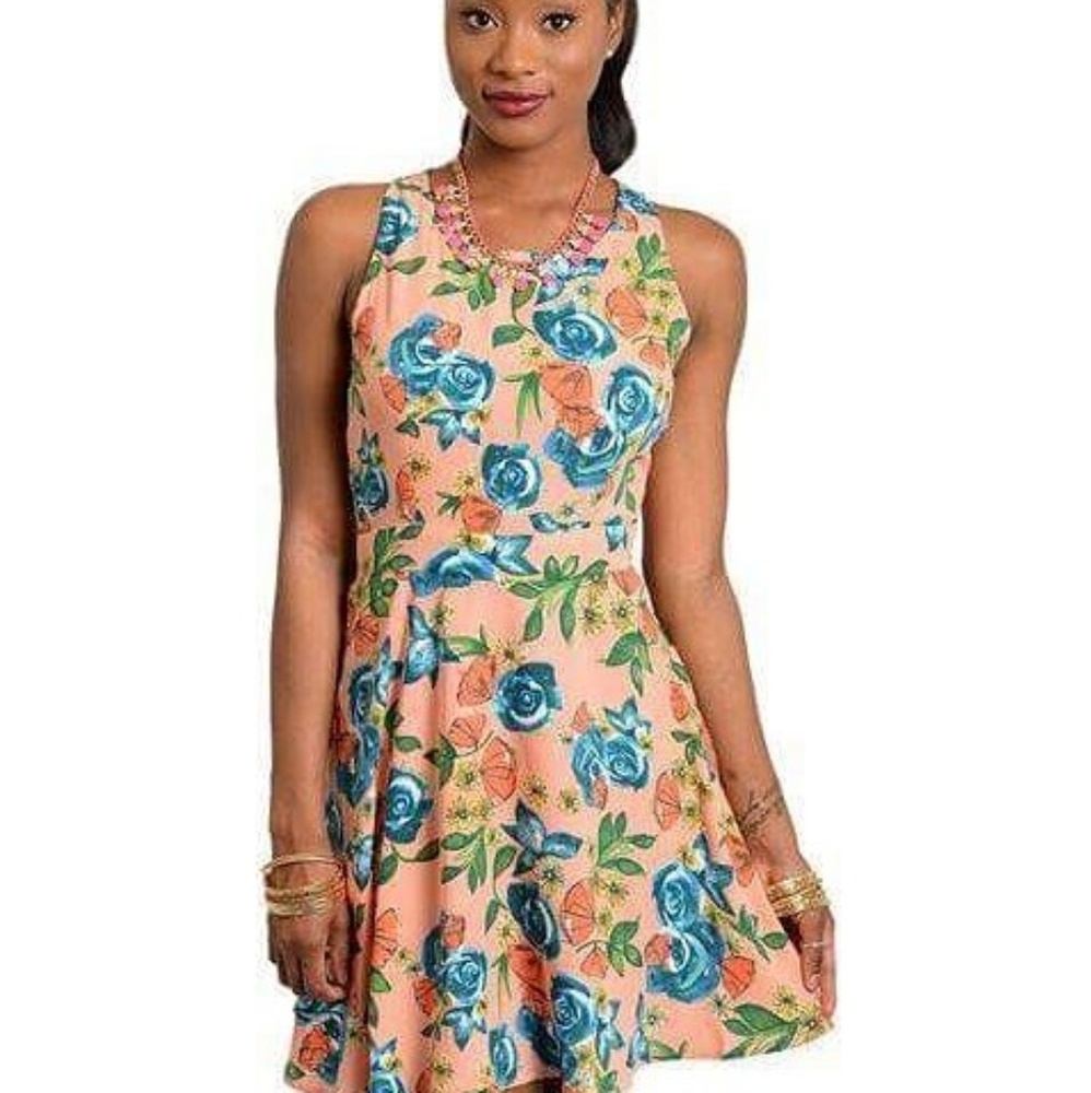 PEACH AND FLORAL DRESS W/ KEY HOLE BACK